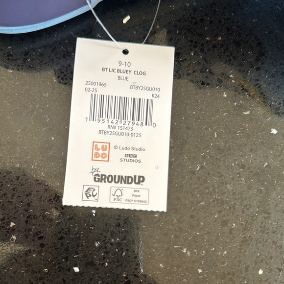 Lucy Blue Cartoon Character Slippers size 9-10 - Picture 5 of 6